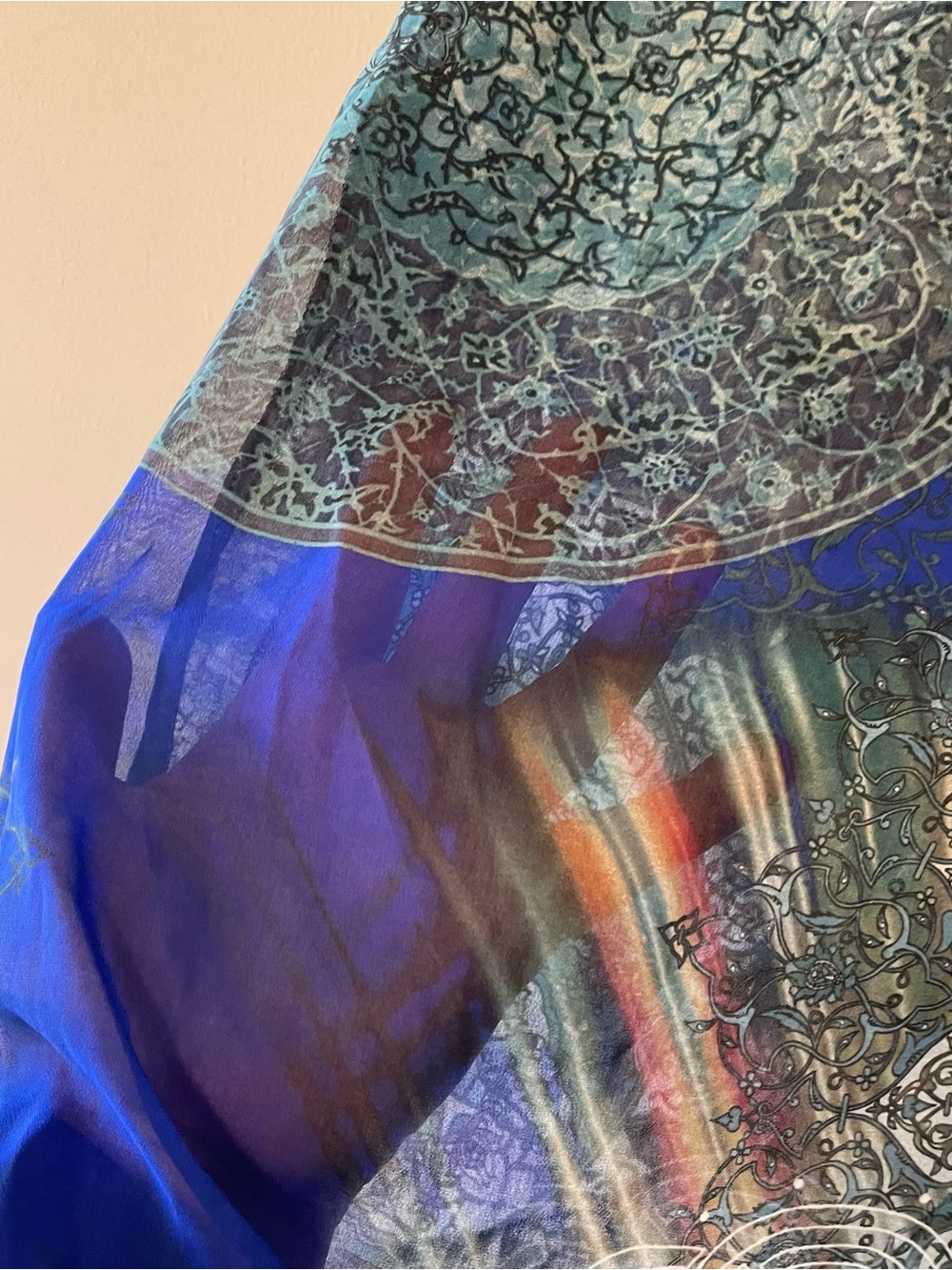Sheer Ruffle Top Size Small Abstract Print - Picture 4 of 4
